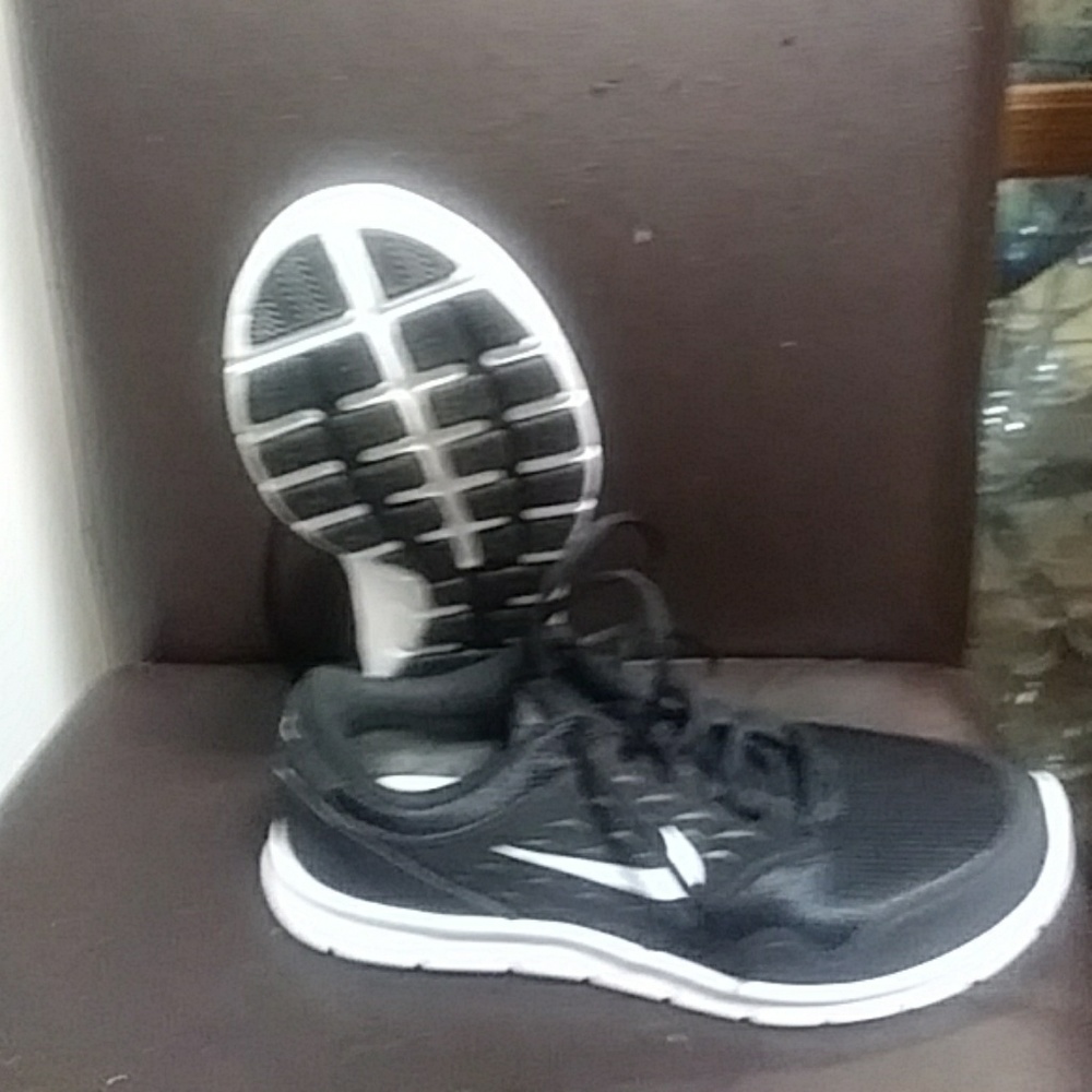 Nike shoes worn once